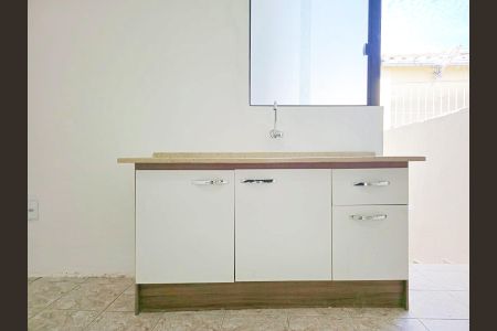 Sala e Cozinha  de casa para alugar com 1 quarto, 50m² em Jardim Rosa de Franca, Guarulhos