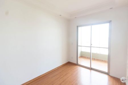 Sala de apartamento para alugar com 3 quartos, 65m² em Vila Amélia, São Paulo