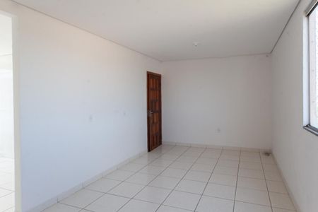 Sala de apartamento para alugar com 2 quartos, 55m² em Jardim dos Comerciários, Belo Horizonte