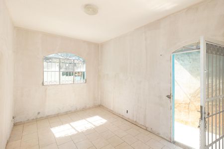 Sala de casa para alugar com 2 quartos, 200m² em Campo Grande, Rio de Janeiro