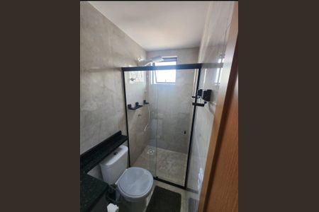 Banheiro Social de kitnet/studio para alugar com 1 quarto, 23m² em Jardim Botânico, Curitiba