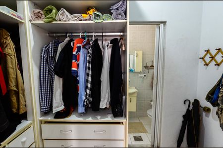 Apartamento para alugar com 98m², 2 quartos e sem vaga Apartamento para alugar com 98m², 2 quartos e sem vagaCloset da suíte