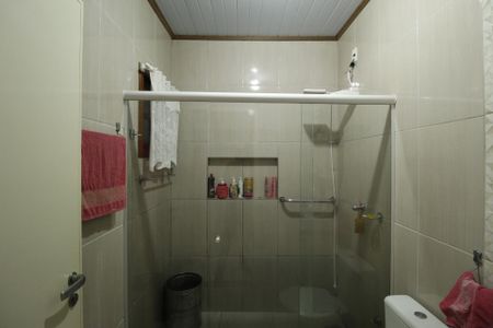 Banheiro da Suíte 1 de casa para alugar com 2 quartos, 100m² em Morro Santana, Porto Alegre