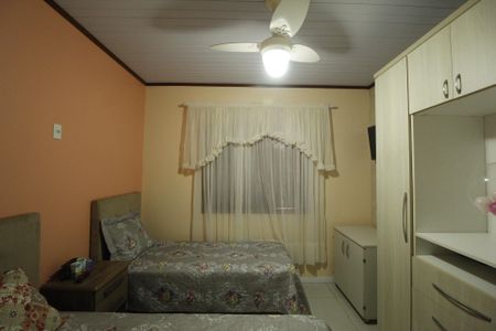 Quarto 1 de casa para alugar com 2 quartos, 100m² em Morro Santana, Porto Alegre