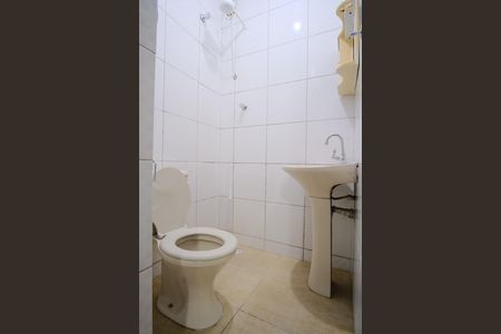 Banheiro de casa para alugar com 1 quarto, 25m² em Vila Matilde, São Paulo