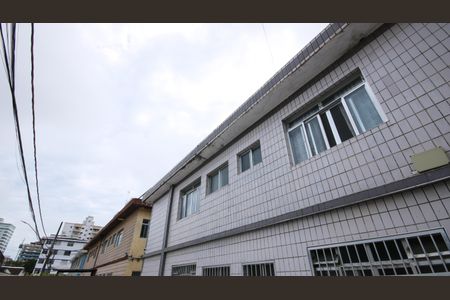 Fachada do bloco de apartamento para alugar com 1 quarto, 55m² em Canto do Forte, Praia Grande