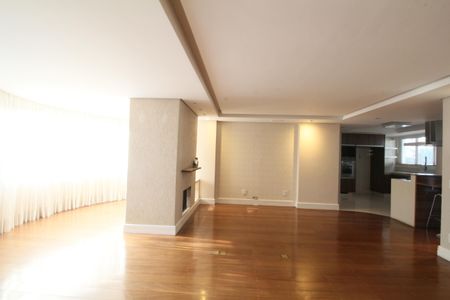 Apartamento para alugar com 3 quartos, 160m² em Jardim Ampliacao, São Paulo