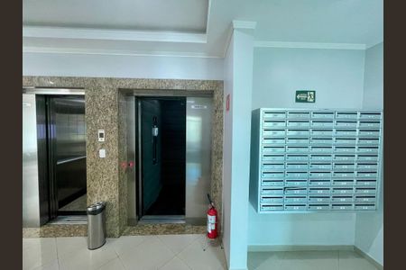 Apartamento para alugar com 60m², 2 quartos e 1 vagaHall de entrada