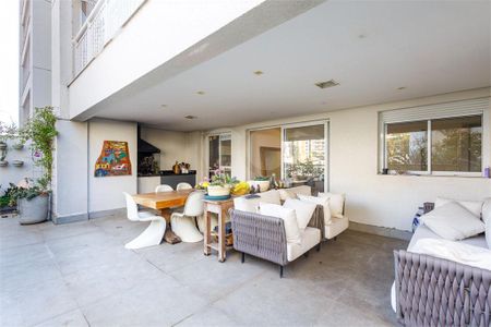 Apartamento à venda com 3 quartos, 147m² em Vila Alexandria, São Paulo