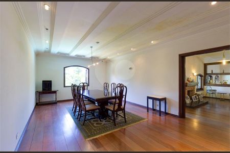 Casa à venda com 5 quartos, 1157m² em Jardim dos Estados, São Paulo