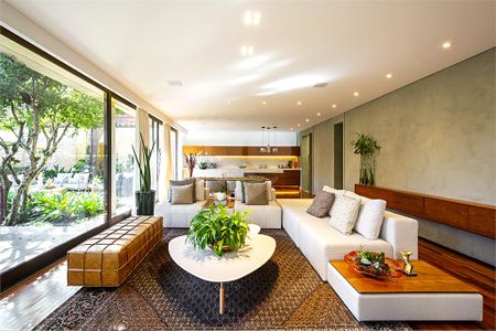 Casa à venda com 4 quartos, 481m² em Jardim dos Estados, São Paulo