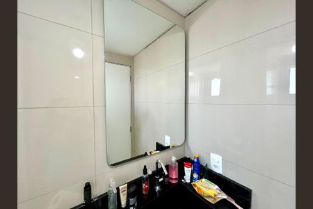 Banheiro da Suíte de apartamento à venda com 2 quartos, 45m² em Vila Flora, Guarulhos