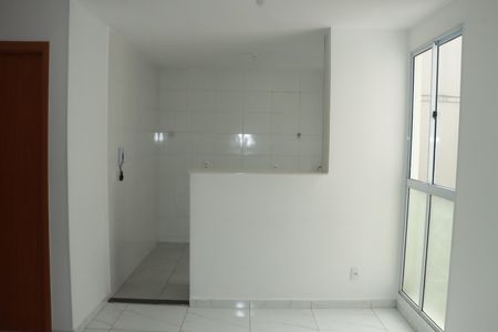 Sala de apartamento para alugar com 2 quartos, 39m² em Lajeado, Cotia