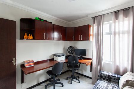 Apartamento à venda com 160m², 4 quartos e 2 vagasSuíte 2