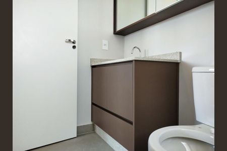 Banheiro de kitnet/studio para alugar com 1 quarto, 28m² em Vila Aricanduva, São Paulo