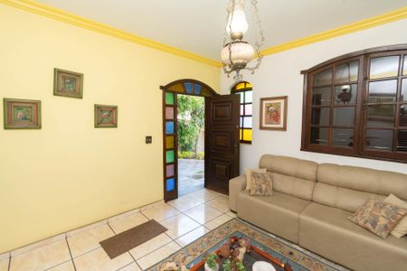 Sala de Estar de casa para alugar com 5 quartos, 218m² em Eldorado, Contagem