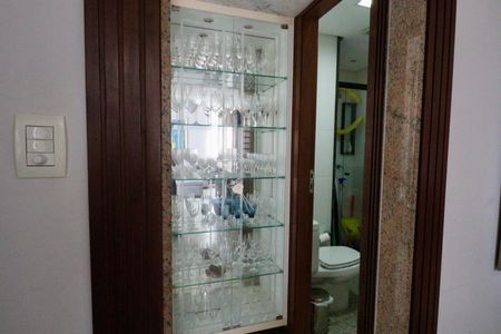 Sala  de apartamento para alugar com 3 quartos, 167m² em Ondina, Salvador