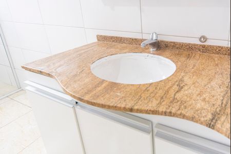 Banheiro  de casa à venda com 2 quartos, 116m² em Vila Santa Teresa, Santo André