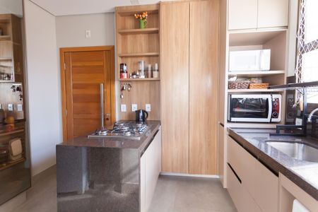 Apartamento à venda com 110m², 4 quartos e 2 vagas Apartamento à venda com 110m², 4 quartos e 2 vagasCozinha