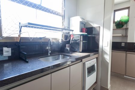 Apartamento à venda com 110m², 4 quartos e 2 vagas Apartamento à venda com 110m², 4 quartos e 2 vagasCozinha