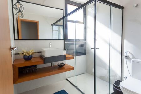 Apartamento à venda com 110m², 4 quartos e 2 vagas Apartamento à venda com 110m², 4 quartos e 2 vagasBanheiro Social