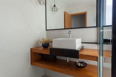 Apartamento à venda com 110m², 4 quartos e 2 vagas Apartamento à venda com 110m², 4 quartos e 2 vagasBanheiro Social