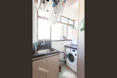 Apartamento à venda com 110m², 4 quartos e 2 vagas Apartamento à venda com 110m², 4 quartos e 2 vagasÁrea de Serviço