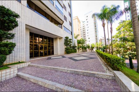 Apartamento à venda com 110m², 4 quartos e 2 vagas Apartamento à venda com 110m², 4 quartos e 2 vagasHall de entrada