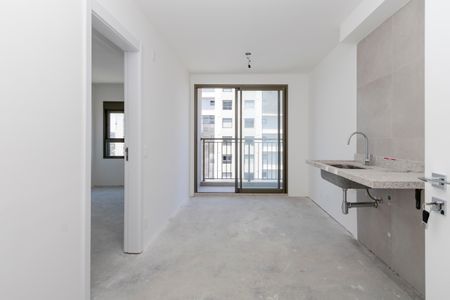 Sala/ Cozinha de apartamento à venda com 1 quarto, 30m² em Campo Belo, São Paulo
