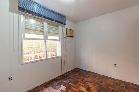 Quarto 1 de apartamento para alugar com 2 quartos, 75m² em Cristal, Porto Alegre