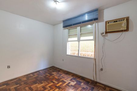 Quarto 1 de apartamento para alugar com 2 quartos, 75m² em Cristal, Porto Alegre