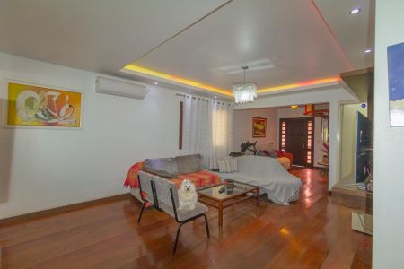 Sala de casa à venda com 3 quartos, 60m² em Niterói, Canoas