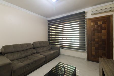 Sala  de casa para alugar com 2 quartos, 120m² em Chácara Santo Antônio (zona Leste), São Paulo