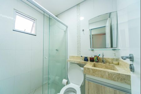 Banheiro  de apartamento à venda com 2 quartos, 45m² em Vila Bela Vista, Santo André