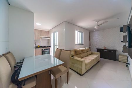 Sala de apartamento à venda com 2 quartos, 45m² em Vila Bela Vista, Santo André