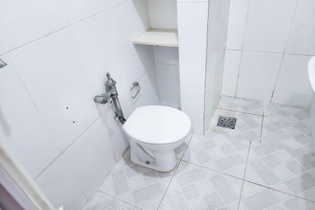 Banheiro  de apartamento para alugar com 1 quarto, 25m² em Centro, Rio de Janeiro