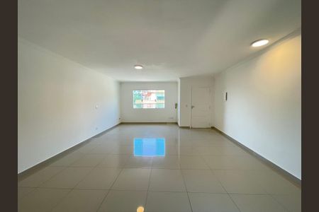 Sala de casa para alugar com 3 quartos, 200m² em Jardim das Vertentes, São Paulo