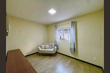 Sala de casa para alugar com 4 quartos, 197m² em Serrano, Belo Horizonte