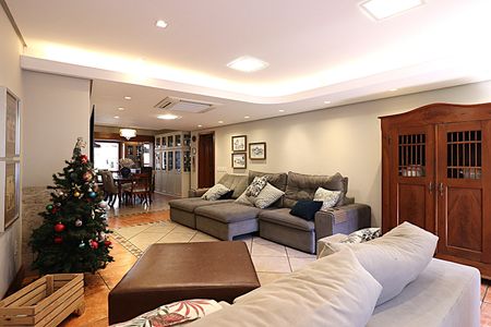 Sala de casa à venda com 4 quartos, 400m² em Vila Jardim, Porto Alegre