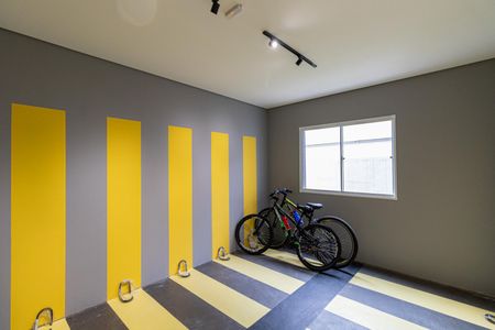 Área Comum - Bicicletário  de kitnet/studio para alugar com 1 quarto, 16m² em Itaquera, São Paulo
