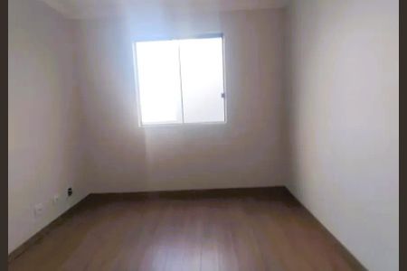 Quarto de casa para alugar com 3 quartos, 125m² em Lúcio de Abreu, Contagem