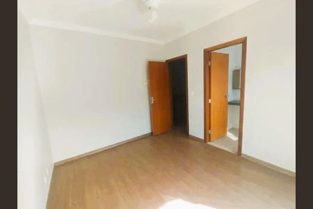 Quarto de casa para alugar com 3 quartos, 125m² em Lúcio de Abreu, Contagem