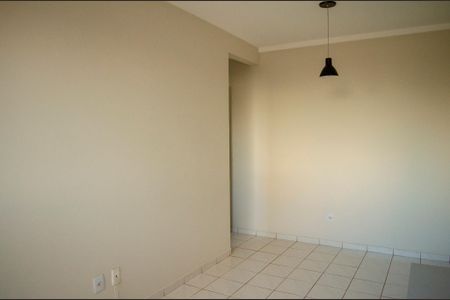 Sala de apartamento para alugar com 2 quartos, 60m² em Conjunto Fabiana, Goiânia