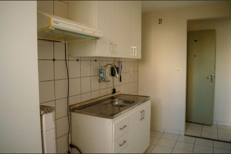 Cozinha de apartamento para alugar com 2 quartos, 60m² em Conjunto Fabiana, Goiânia