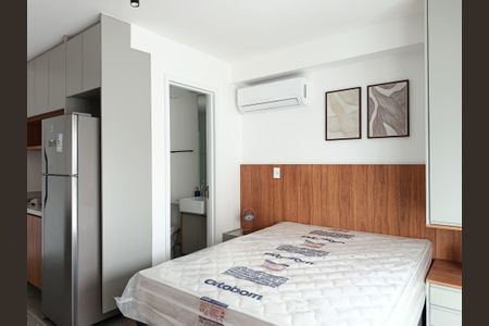 Quarto de kitnet/studio para alugar com 1 quarto, 26m² em Pinheiros, São Paulo