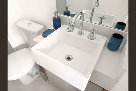 Banheiro de kitnet/studio para alugar com 1 quarto, 26m² em Pinheiros, São Paulo