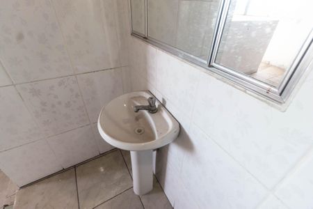 Banheiro de casa para alugar com 1 quarto, 60m² em Jardim Paraíso, São Paulo