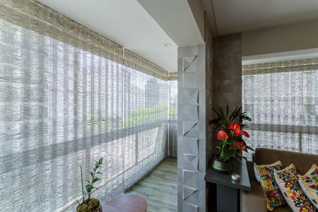 Apartamento para alugar com 120m², 2 quartos e 2 vagasVaranda