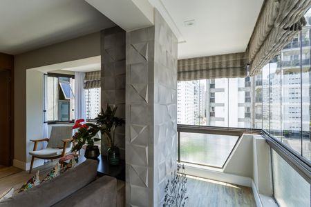 Apartamento para alugar com 120m², 2 quartos e 2 vagasVaranda