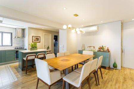 Apartamento para alugar com 120m², 2 quartos e 2 vagasSala